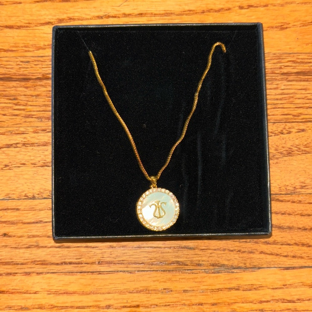 Lilysilk Necklace